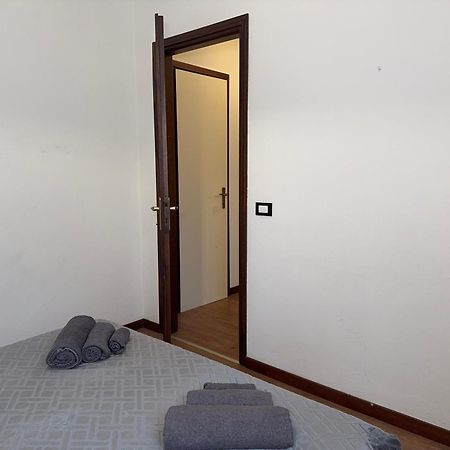 5' From Punta Gro Beach With Free Swimming Pool Sirmione Eksteriør bilde