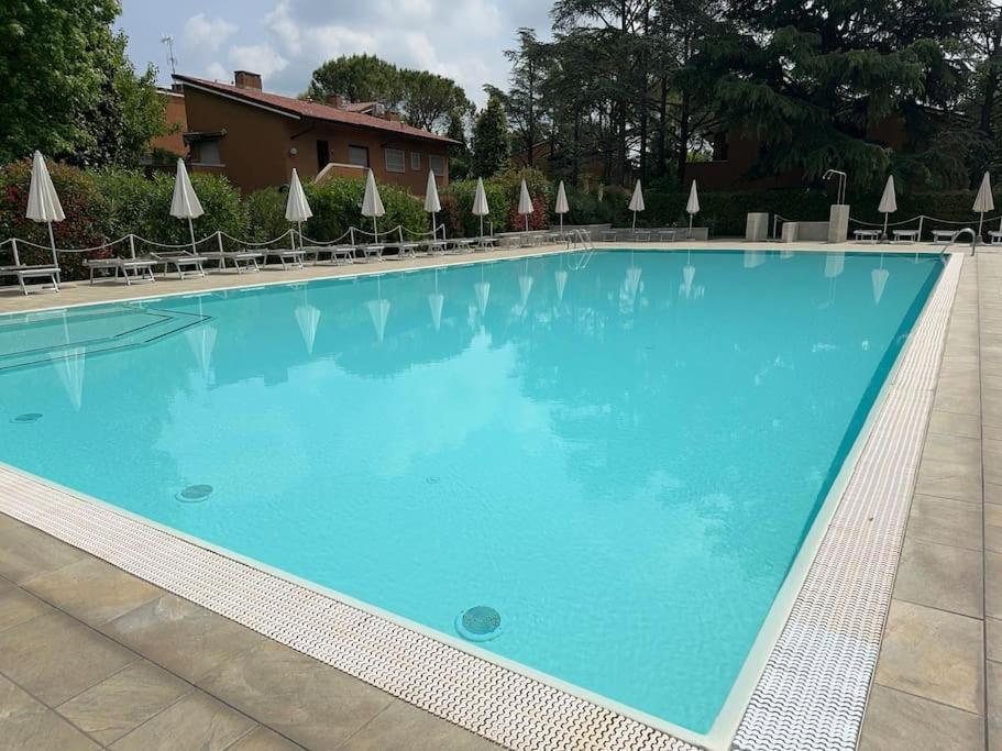 5' From Punta Gro Beach With Free Swimming Pool Sirmione Eksteriør bilde