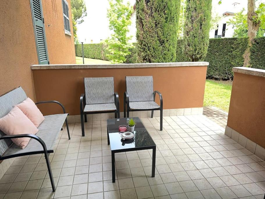 5' From Punta Gro Beach With Free Swimming Pool Sirmione Eksteriør bilde